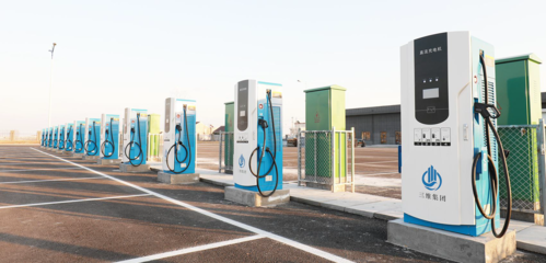 熱烈祝賀縣人大十六屆政協十四屆一次會議勝利召開 新能源充電樁建設助力綠色發展新征程